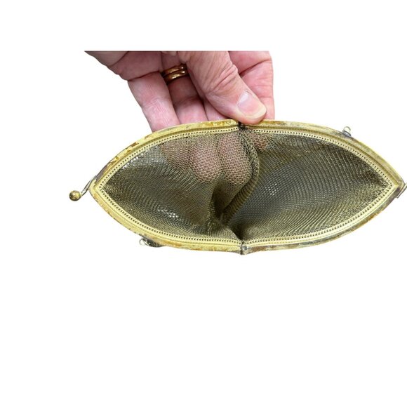1920s gold Whiting and Davis soldered mesh purse with tassel and etched frame - Picture 7 of 10
